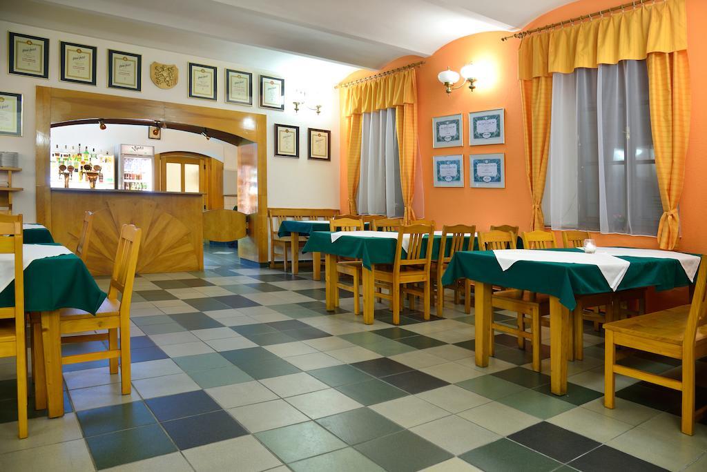 Pivovarsky Dvur Lipan Týn nad Vltavou Exterior foto